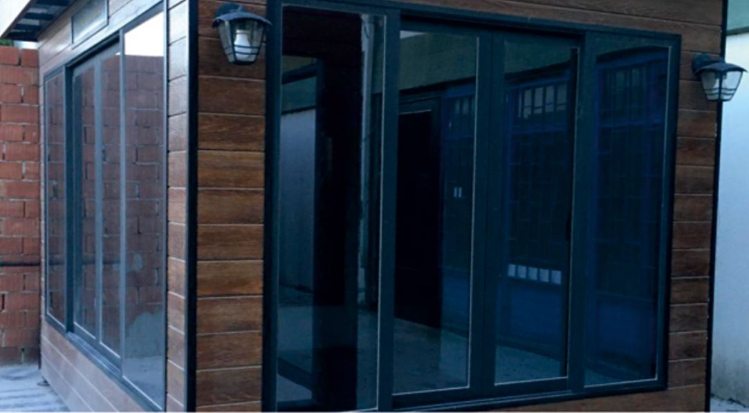 2,40 m Portatif PVC Camlı Bekçi Kulübesi (Tek Blok)